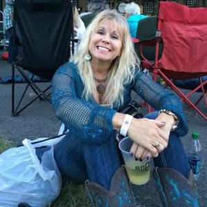 Meet your Posher, Yvonne